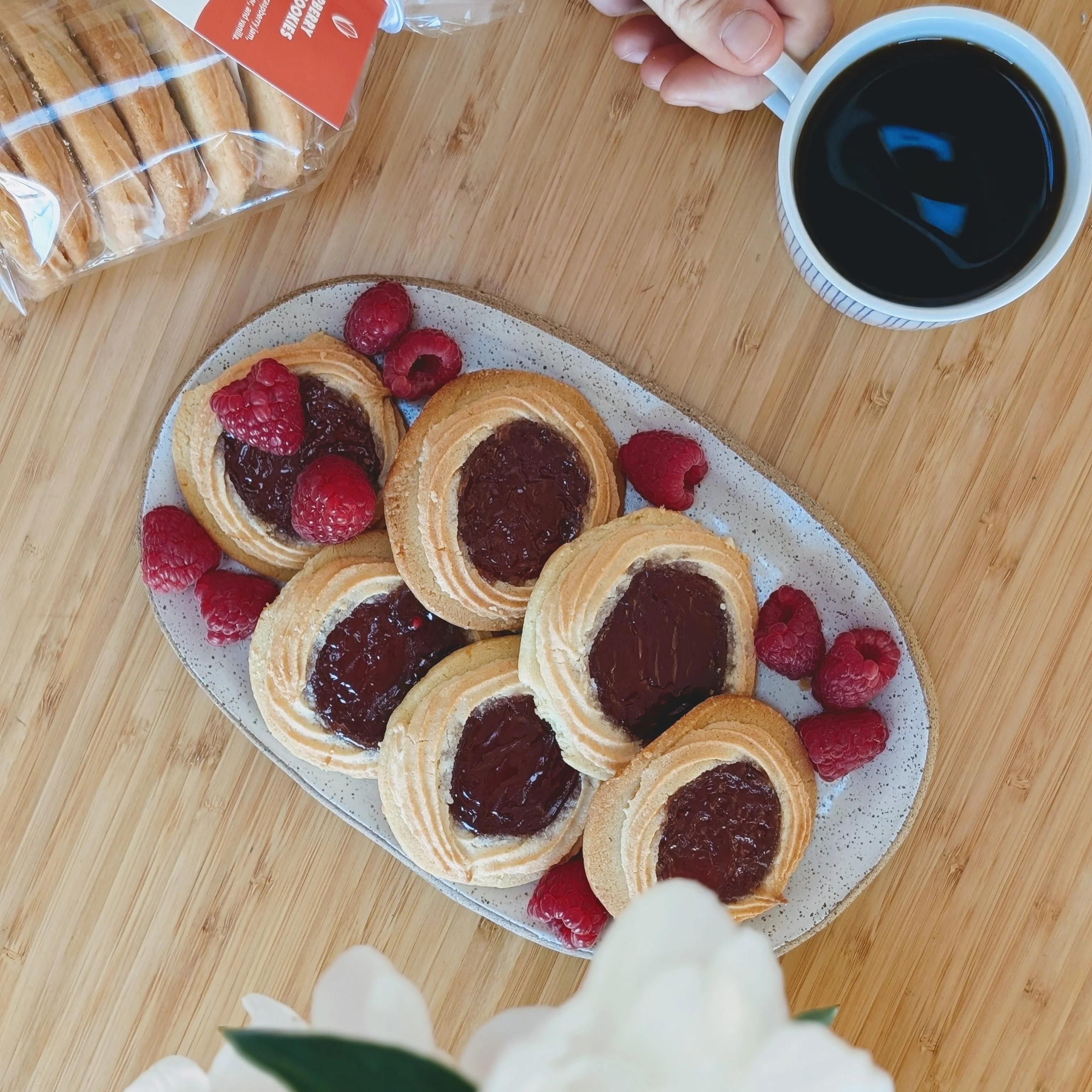 Raspberry Linzer Cookies (6-pack) - Image 3