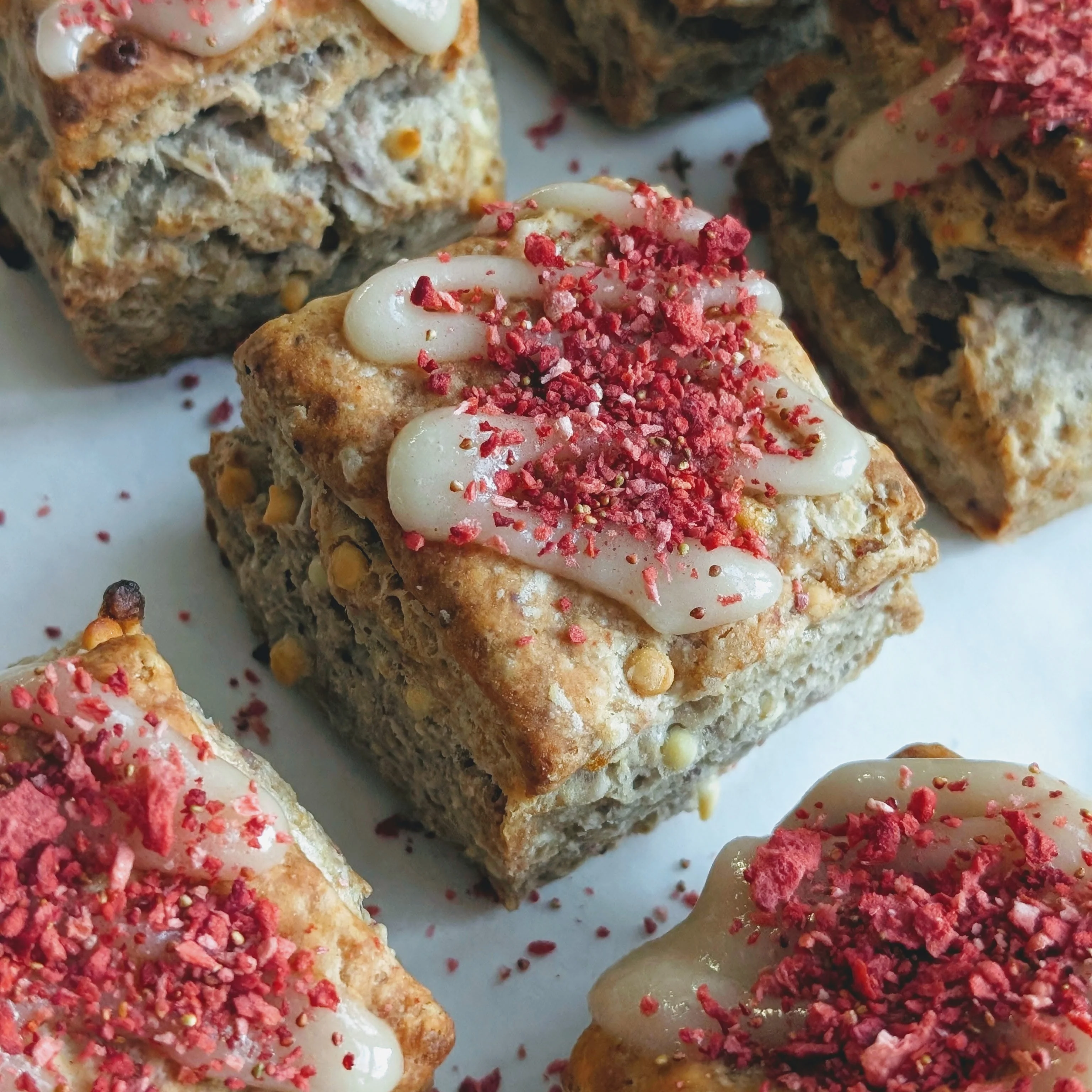 Strawberry White Chocolate Biscuits (6-pack) - Image 4